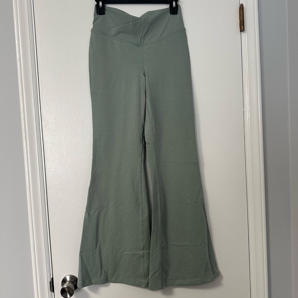 Old Navy Yoga Pants